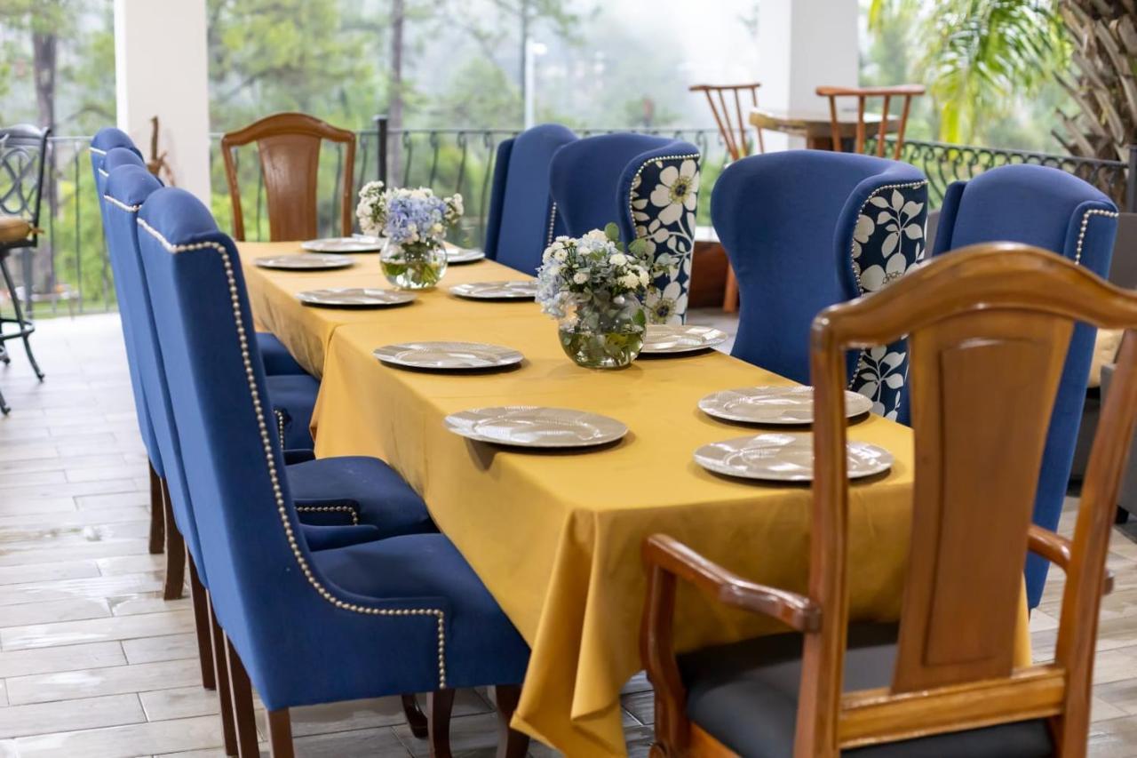 Hotel Cocoview, Bar & Restaurante 安赫莱斯镇 外观 照片