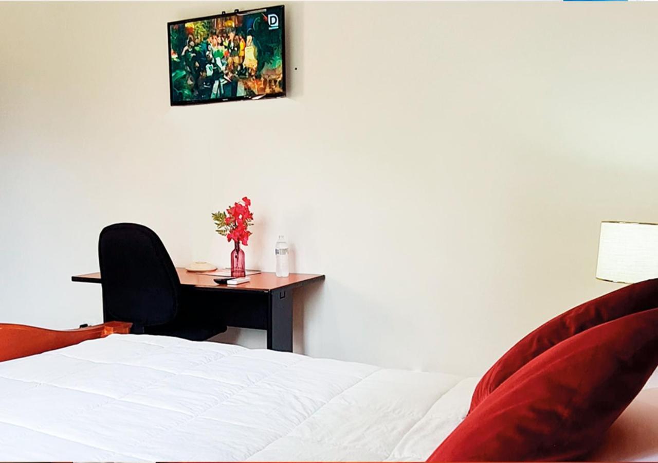 Hotel Cocoview, Bar & Restaurante 安赫莱斯镇 外观 照片
